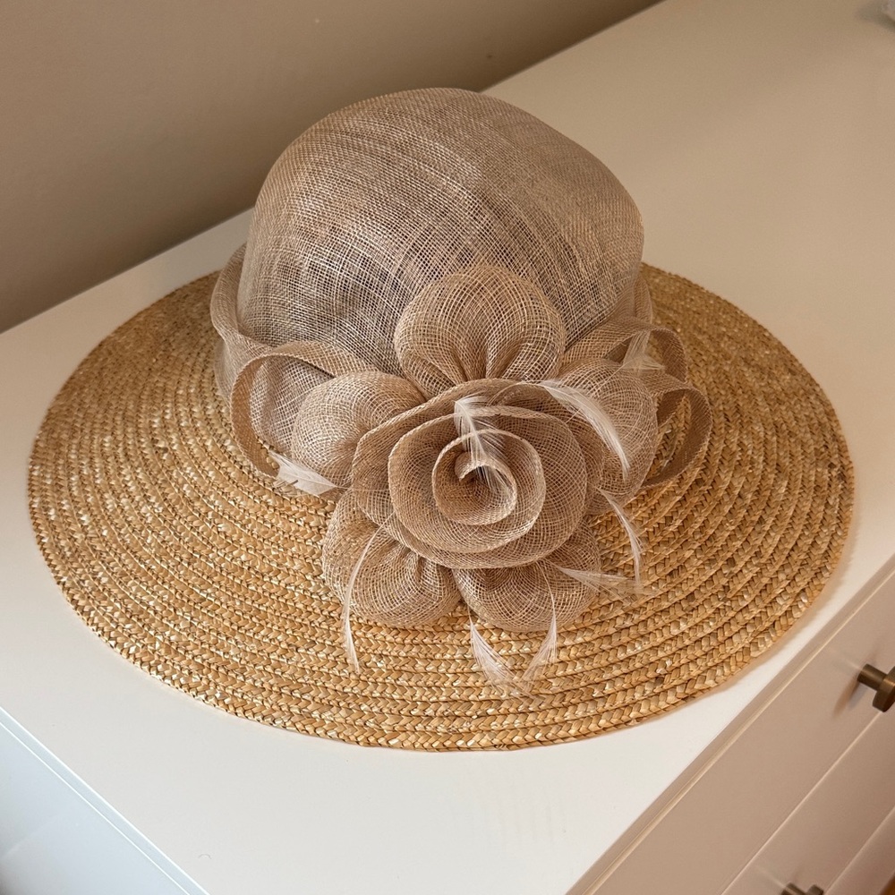 Kentucky Derby Hat! Wide Brim Adjustable Straw Sun Hat with Floral Accent